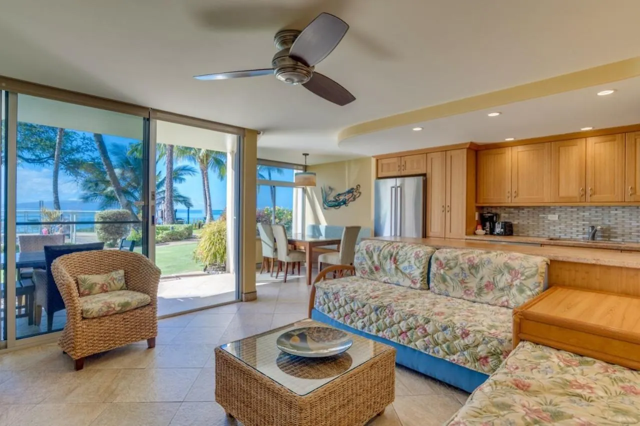 The Hale Pau Hana Kihei 4*,